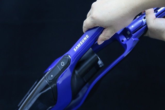 本文属于原创文章，如若转载，请注明来源：品质源于细节 三星新款吸尘器拆解图赏http://jd.zol.com.cn/631/6316611.html