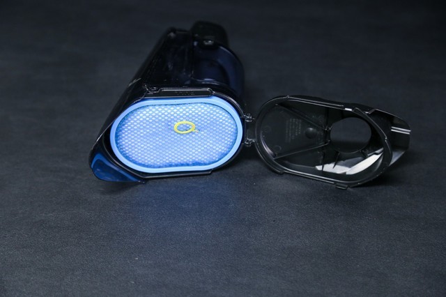 本文属于原创文章，如若转载，请注明来源：品质源于细节 三星新款吸尘器拆解图赏http://jd.zol.com.cn/631/6316611.html