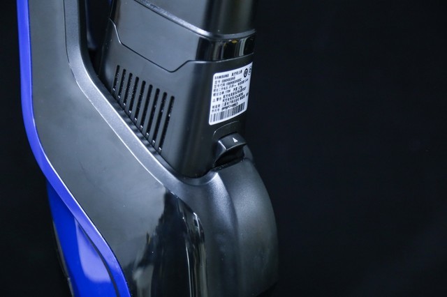 本文属于原创文章，如若转载，请注明来源：品质源于细节 三星新款吸尘器拆解图赏http://jd.zol.com.cn/631/6316611.html