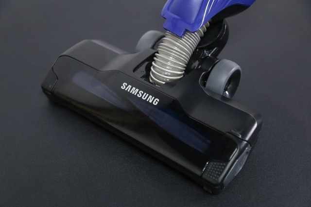 本文属于原创文章，如若转载，请注明来源：品质源于细节 三星新款吸尘器拆解图赏http://jd.zol.com.cn/631/6316611.html