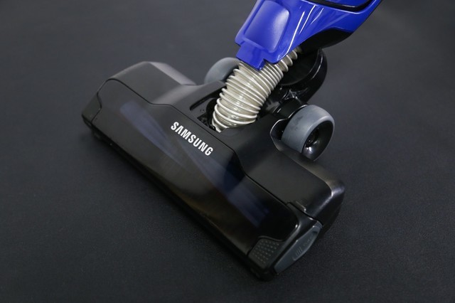 本文属于原创文章，如若转载，请注明来源：品质源于细节 三星新款吸尘器拆解图赏http://jd.zol.com.cn/631/6316611.html