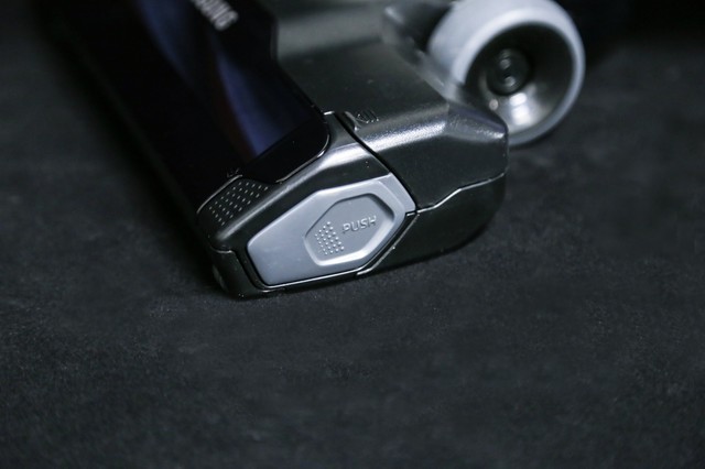 本文属于原创文章，如若转载，请注明来源：品质源于细节 三星新款吸尘器拆解图赏http://jd.zol.com.cn/631/6316611.html