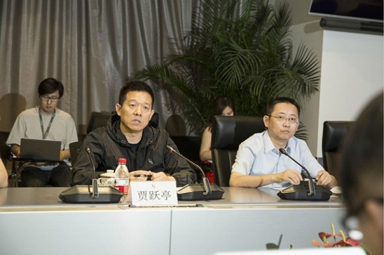 在2017年2月乐视发布超级电视新品时,梁军依旧是贾跃亭最为坚实的后盾之一。